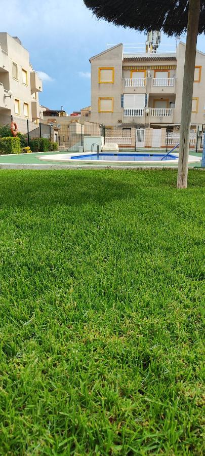 Parque Aromatico Con Dos Piscinas Torrevieja Exterior foto